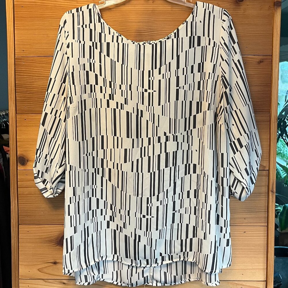 APT 9 Lightweight Geometric Blouse - XL